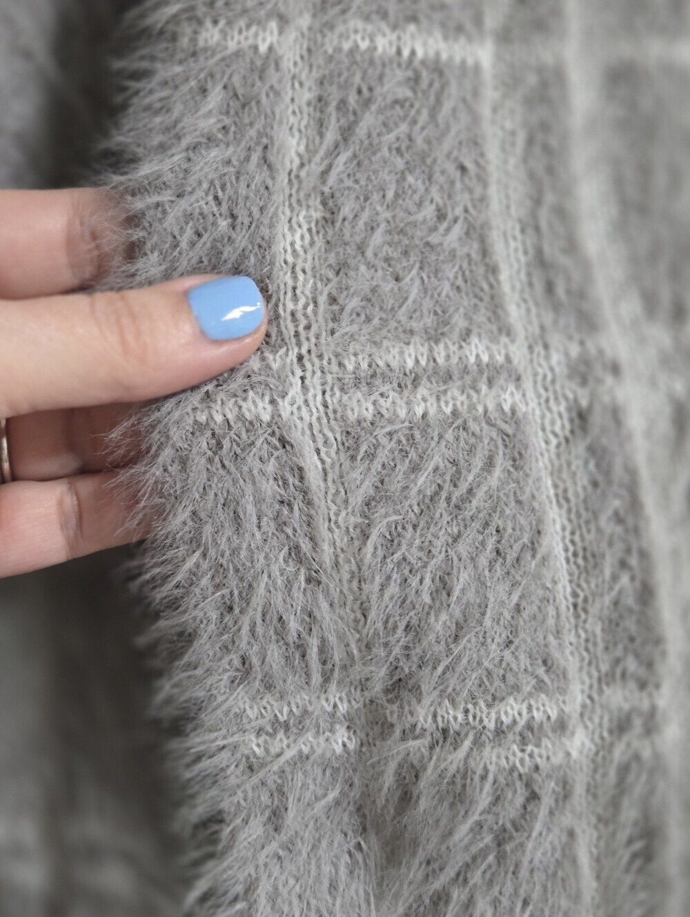 Love Ever After Gray Fuzzy Plaid Open Cardigan Size L - Picture 3 of 5